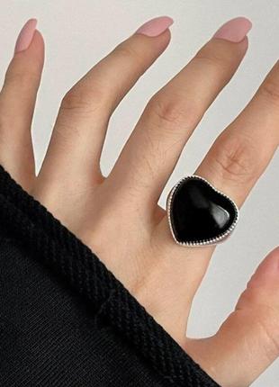 Тренд об'ємне кільце покриття срібло 925 каблучка срібляста чорне серце штучний камінь6 фото