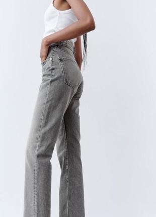 Серые прямые джинсы high-rise straight-fit zara