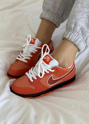 Женские кроссовки nike dunk low orange lobster