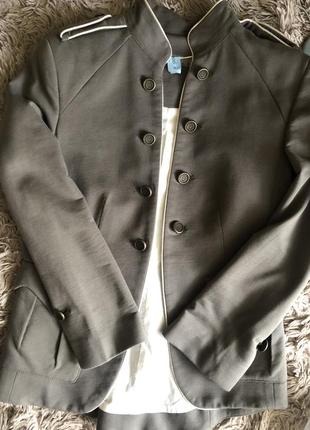Жакет в стилі мілітарі від zara