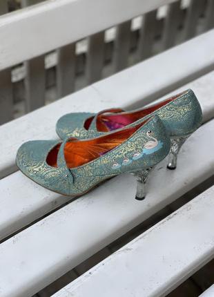 Шкіряні бірюзові туфлі «лебедине озеро» irregular choice