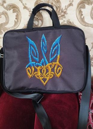 Сумка під ноутбук з бісеру