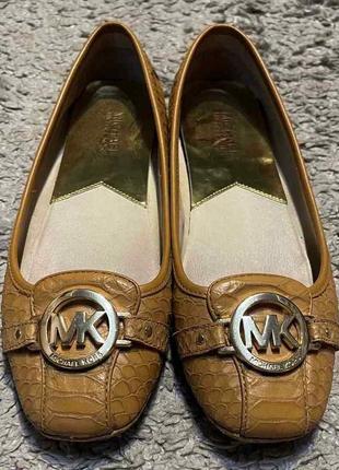 Оригинал.фирменные,стильные,кожа питона балетки-мокасины michael kors