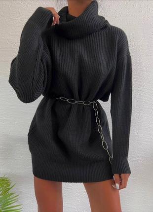 Черный объемный свитер