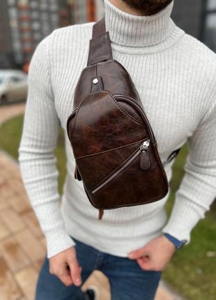 Мужская качественная и стильная сумка слинг из натуральной кожи коричневый