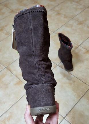 Замшеві чоботи, крокси crocs (крокс) adela suede boot6 фото