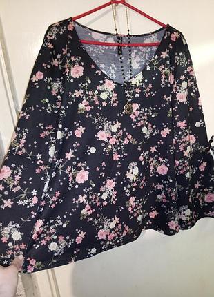 Гарна,трикотажна блузка у квітковий принт,бохо,великого розміру,jean pascale