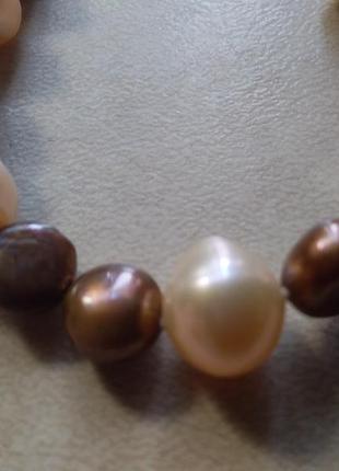 Набір:намисто і сережки-гвоздики, з натурпльного перлів.4 фото