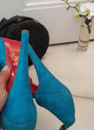 Шикарные босоножки замшевые голубые италия2 фото