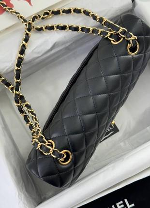 Женская черная кожаная сумка classic chanel jumbo case с золотой цепочкой и логотипом стеганая сумка8 фото