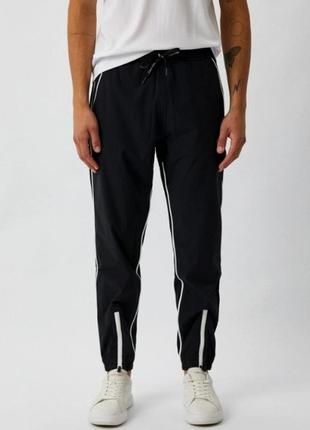 Спортивные брюки джоггеры размер хл calvin klein sport zip ankle joggers  оригинал7 фото