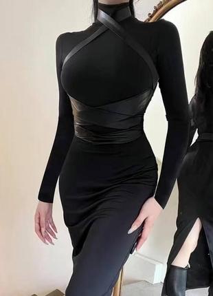 Платье с имитацией портупеи