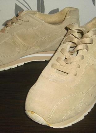 Классные кроссовки от the aquazzura shoe tailor, р.39