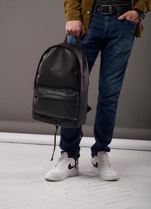 Рюкзак из экокожи черный мужской городской кожаный портфель, с отделением для ноутбука,10 фото