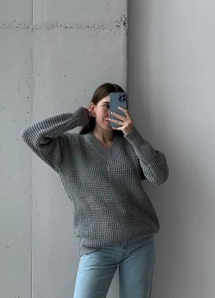 Серый свитер базовый2 фото