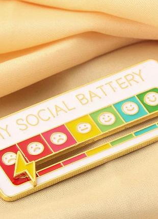 Маленький значок трекер настроения металическая брошь my social battery