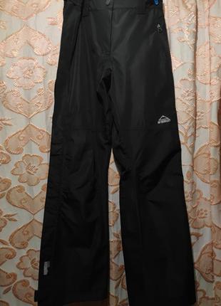 Штани класні, невеликий розмір.