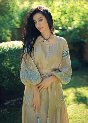 Льняна сукня з ручною вишивкою "небеса"7 фото