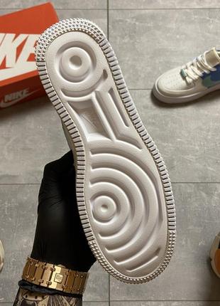 Кроссовки женские nike6 фото