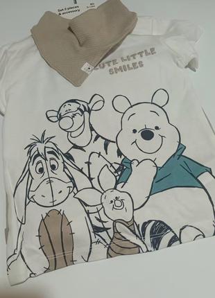 Комплект з футболки, шортів та слинявчика