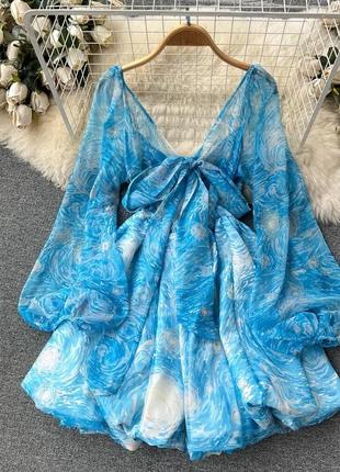 Пышное голубое платье с вырезами и открытой спиной2 фото