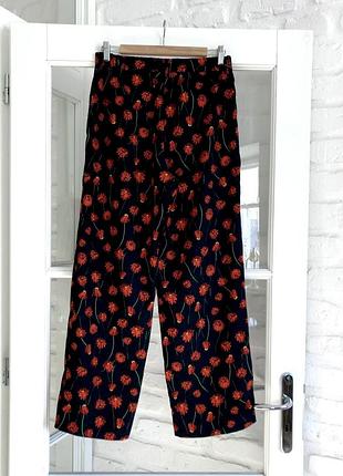 Классические брюки в цветы h&m 36/383 фото