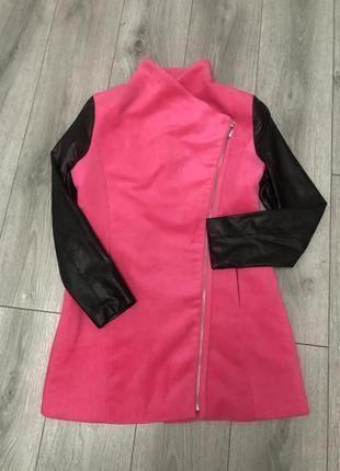 Черно-розовое пальто kira plastinina1 фото