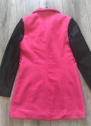 Черно-розовое пальто kira plastinina4 фото