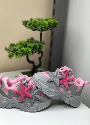 Кросівки для дівчат