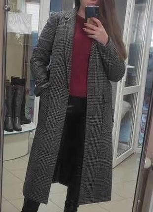 Пальто сіре у клітинку