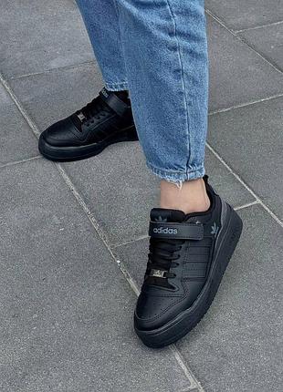 Кроссовки adidas