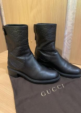 Оригінальні брендові чоботи gucci