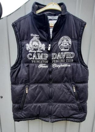Мужская куртка безрукавка camp david.