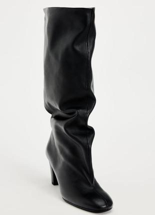 Высокие мягкие кожаные сапоги черные zara new4 фото