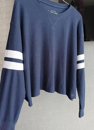 Легкий вкорочений светр