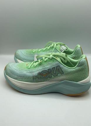 Оригинальные кроссовки женские беговые от бренда hoka3 фото