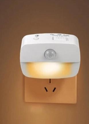 Cветильник led ночник с датчиком движения в розетку, три режима света.