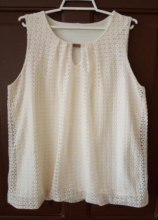 Стильная, молодежная, кружевная блуза бело- молочного цвета. с подкладом. размер 46-488 фото