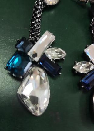 Подіумні великі сережки з скляними кристалами5 фото