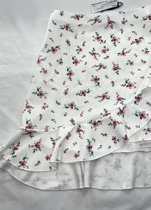 Белая юбка в цветочный принт s - m3 фото