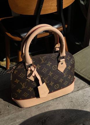 Сумочка louis vuitton”