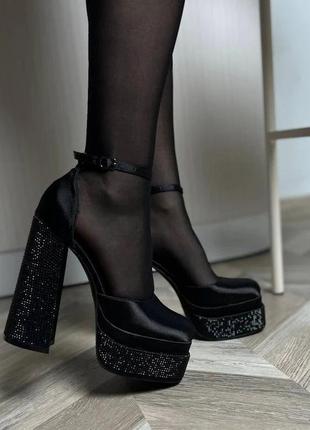 Жіночі атласні туфлі з ремішком3 фото