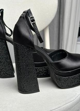 Жіночі атласні туфлі з ремішком2 фото