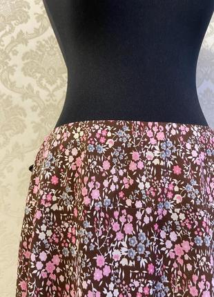 Легкая юбка в цветочный принт3 фото