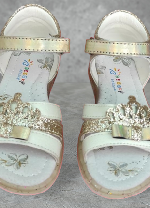 Босоножки с пяткой сандалии для девочки золото, бежевые корона2 фото