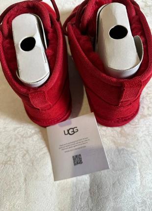 Женские замшевые ботинки ugg красные5 фото