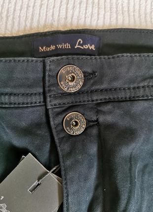 Стильные черные джинсы со стрейчем стройнят германия4 фото