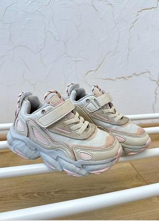 Кроссовки на девочку