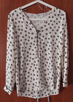 Нарядная красивая блузка