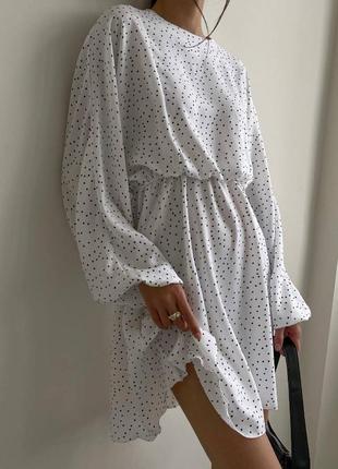 Стильное женственное легкое платье короткого свободного кроя с длинными рукавами софт принт горох6 фото